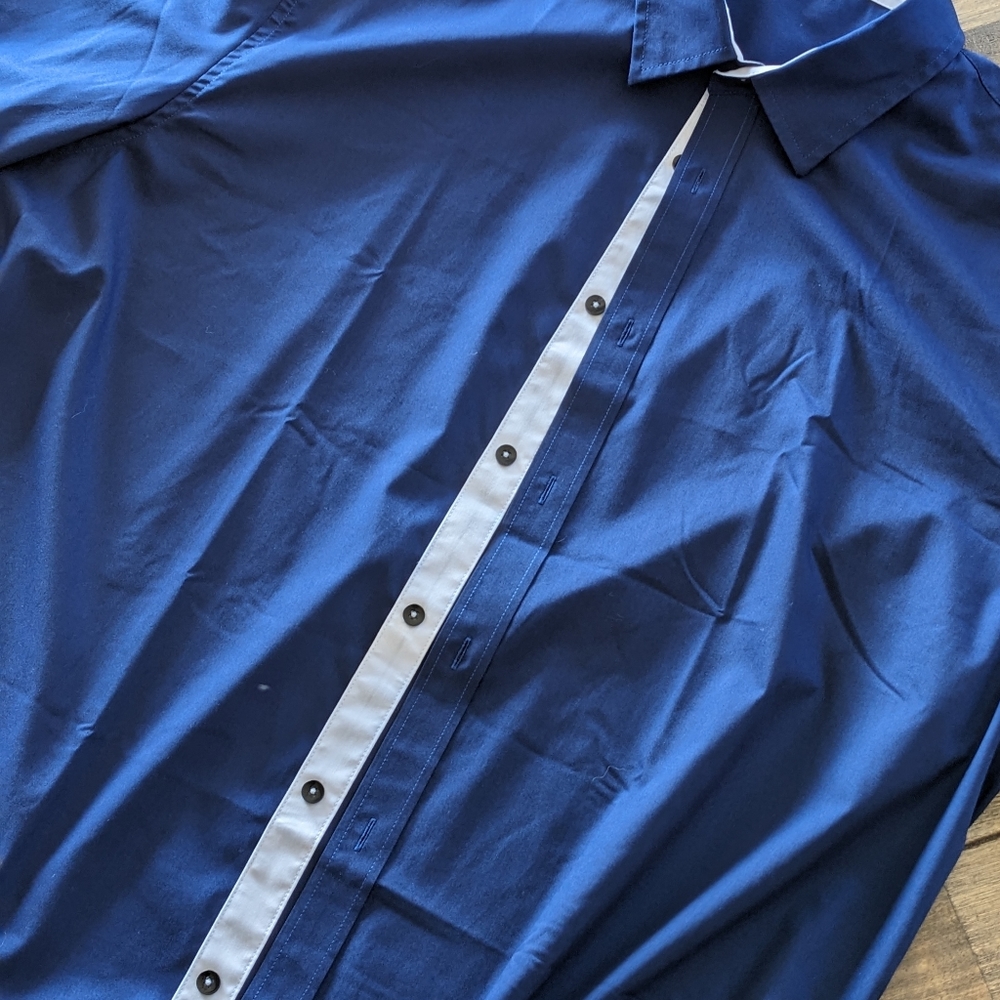 Navy Blue Short Sleeve Button Down with Contrasting White Button Placket